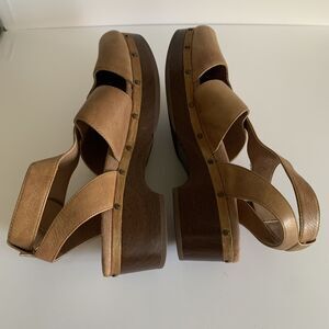 Vionic Faye Clog Tan Leather T Strap Shoes Sz 9 Studs